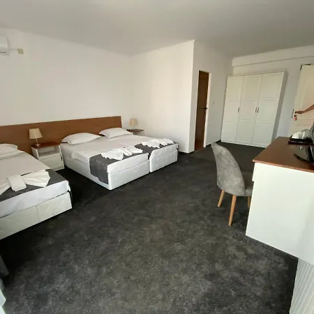 Aqua Family Guest house