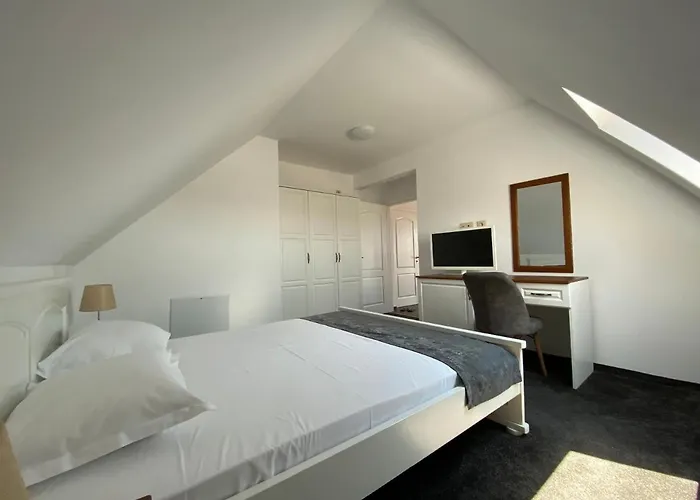 Aqua Family Pensionat 4*